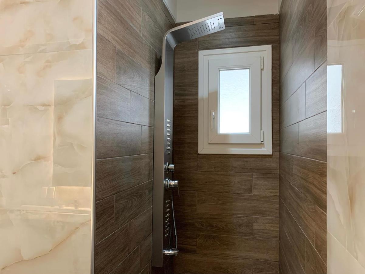 Oasis Luxury Detached House In Thessaloniki With Hydromassage Lägenhet Exteriör bild